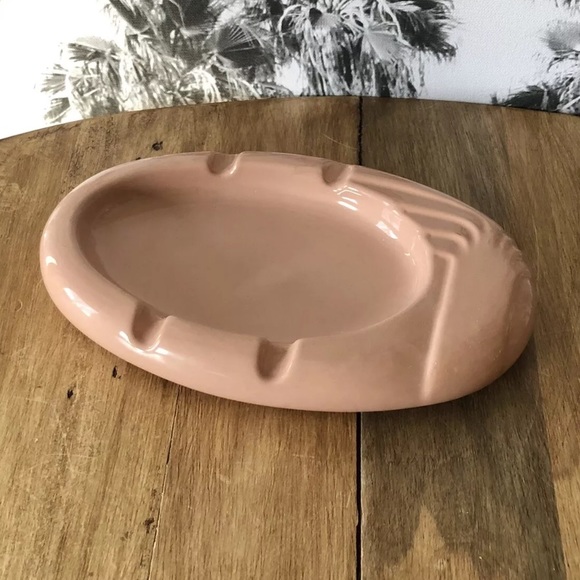Vintage 1980s Retro Modern Ceramic Ashtray, Peach Tone, Art Deco Curves - Picture 3 of 8
